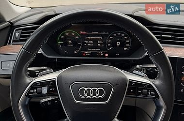 Позашляховик / Кросовер Audi e-tron 2019 в Володимирі