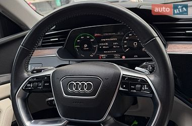 Позашляховик / Кросовер Audi e-tron 2019 в Володимирі