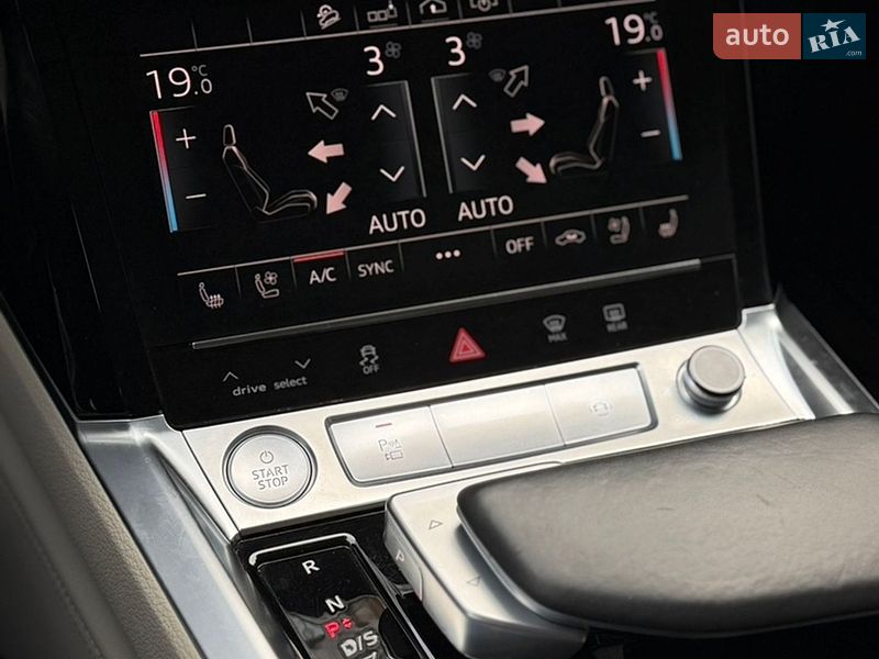 Позашляховик / Кросовер Audi e-tron 2019 в Володимирі