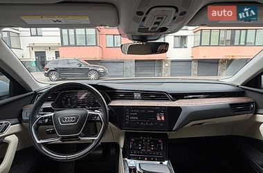 Позашляховик / Кросовер Audi e-tron 2019 в Володимирі