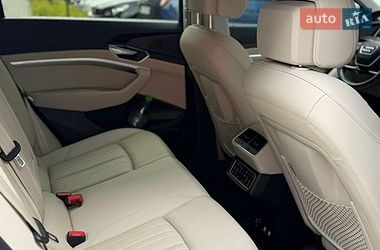 Позашляховик / Кросовер Audi e-tron 2019 в Володимирі