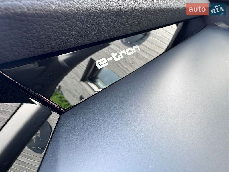 Позашляховик / Кросовер Audi e-tron 2019 в Тернополі