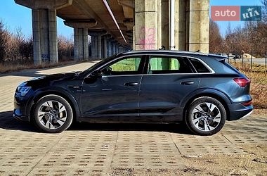 Позашляховик / Кросовер Audi e-tron 2019 в Тернополі