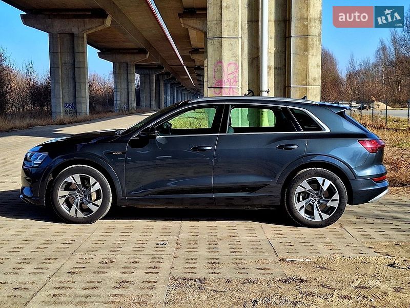 Позашляховик / Кросовер Audi e-tron 2019 в Тернополі