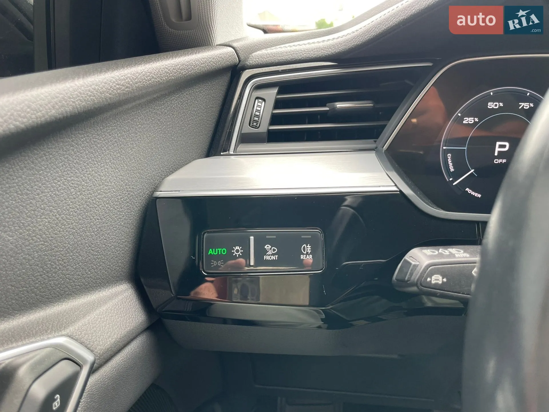 2021 Audi e-tron - мініатюра 34