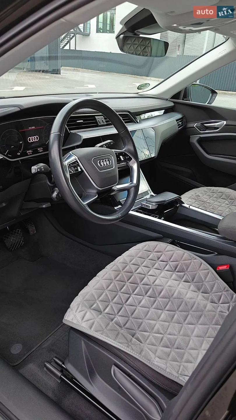 2021 Audi e-tron - мініатюра 23