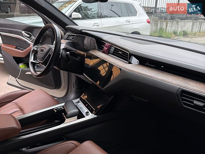 Внедорожник / Кроссовер Audi e-tron 2021 в Львове фото 12 Внедорожник / Кроссовер Audi e-tron 2021 в Львове