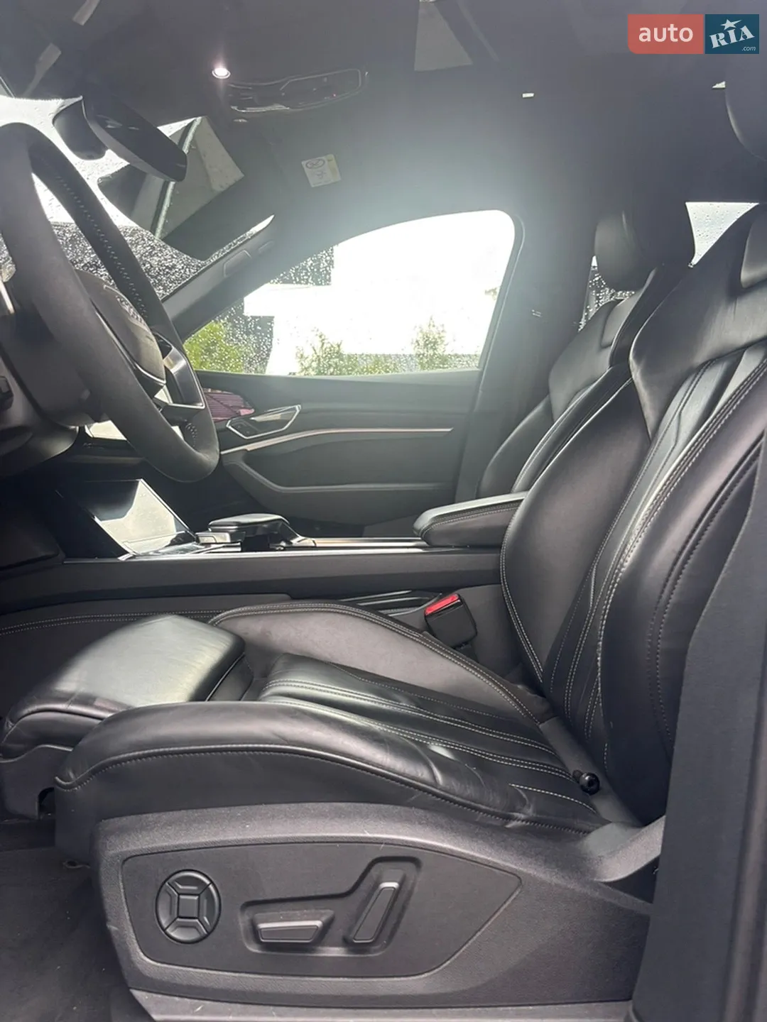 2019 Audi e-tron - мініатюра 22