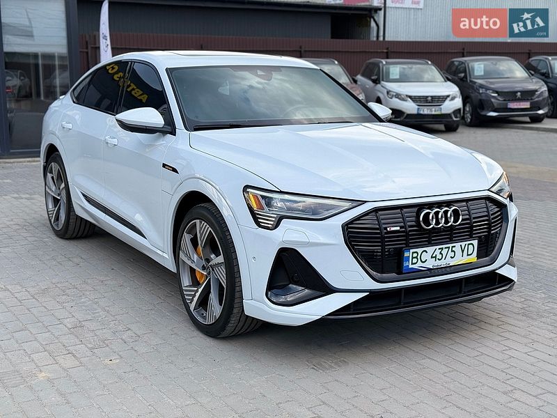 Внедорожник / Кроссовер Audi e-tron 2022 в Львове