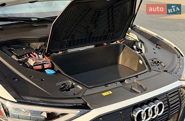 Внедорожник / Кроссовер Audi e-tron 2022 в Львове