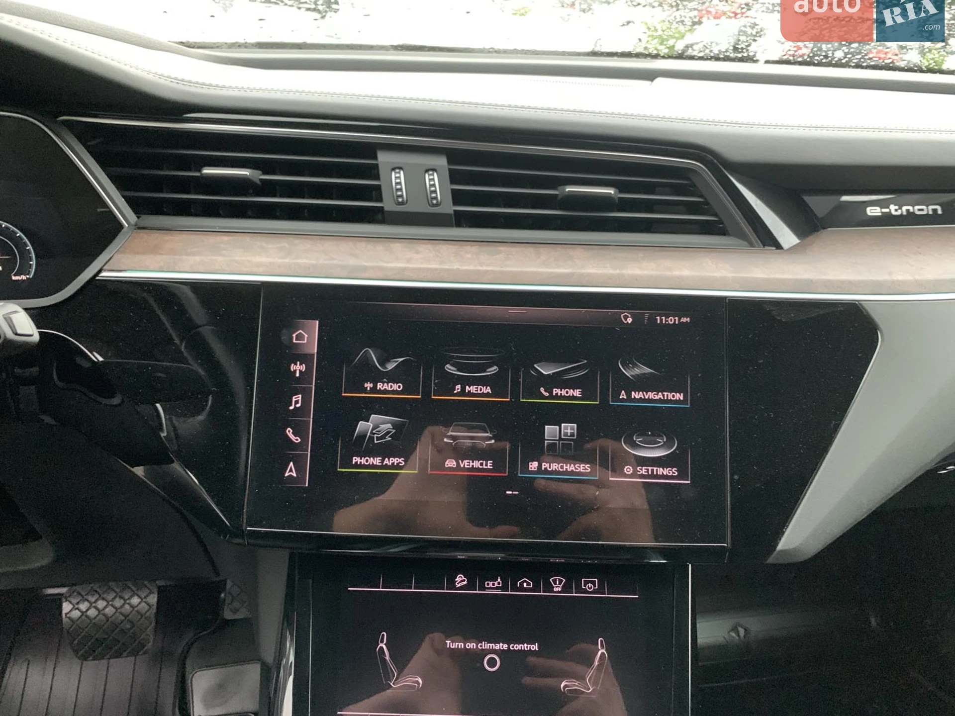 2019 Audi e-tron - мініатюра 22