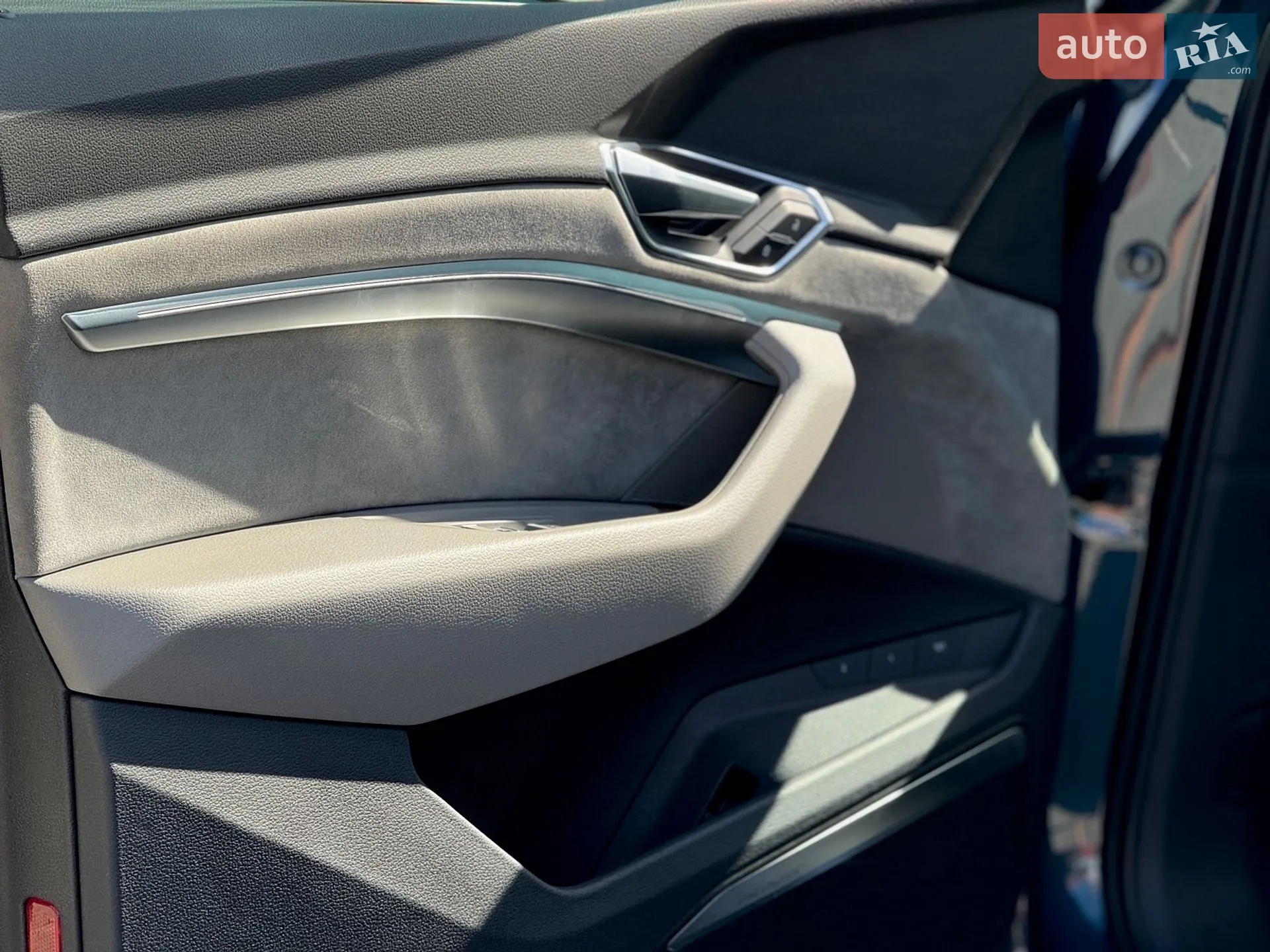 2018 Audi e-tron - мініатюра 30
