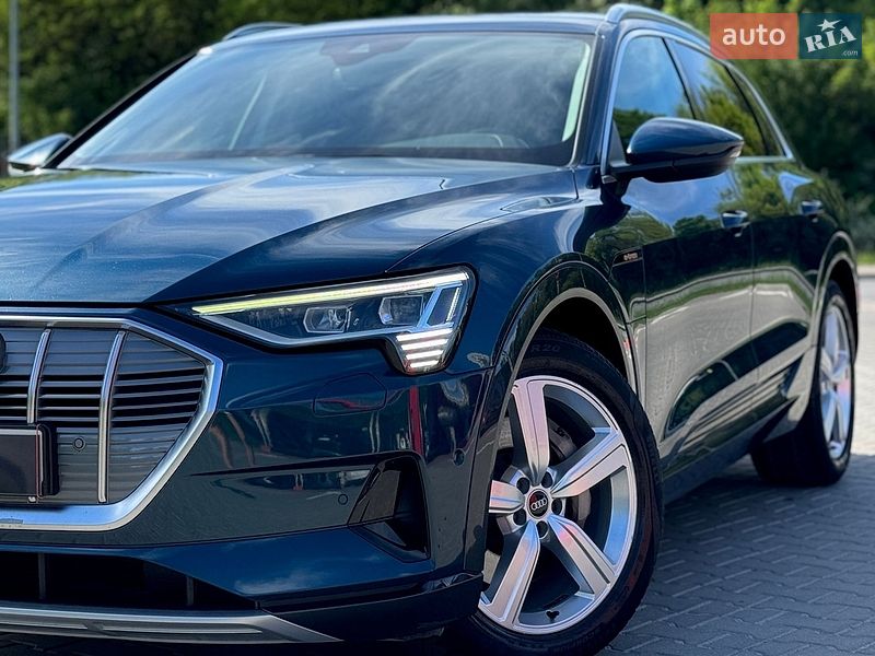 Внедорожник / Кроссовер Audi e-tron 2021 в Тернополе