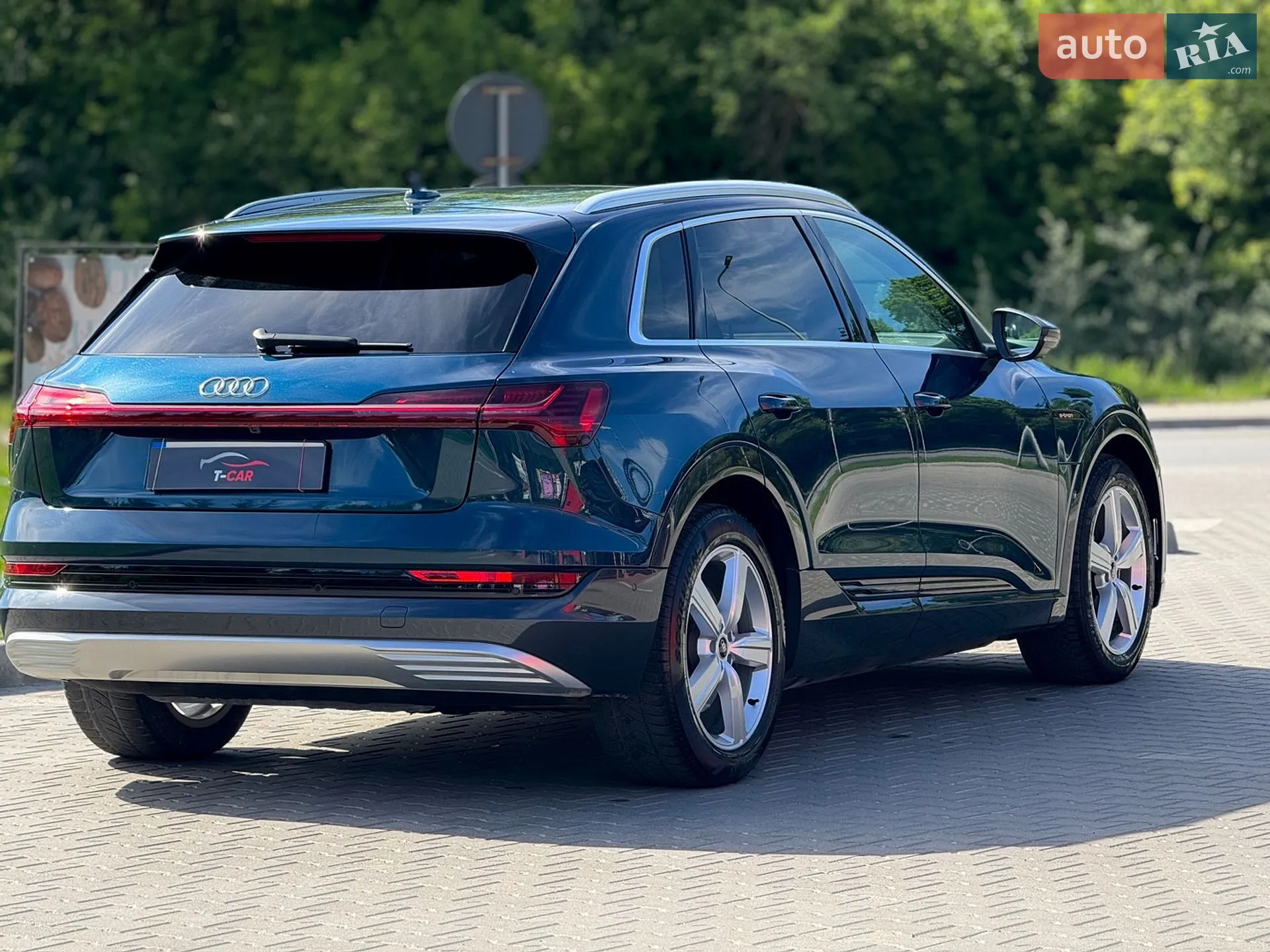 2021 Audi e-tron - мініатюра 14