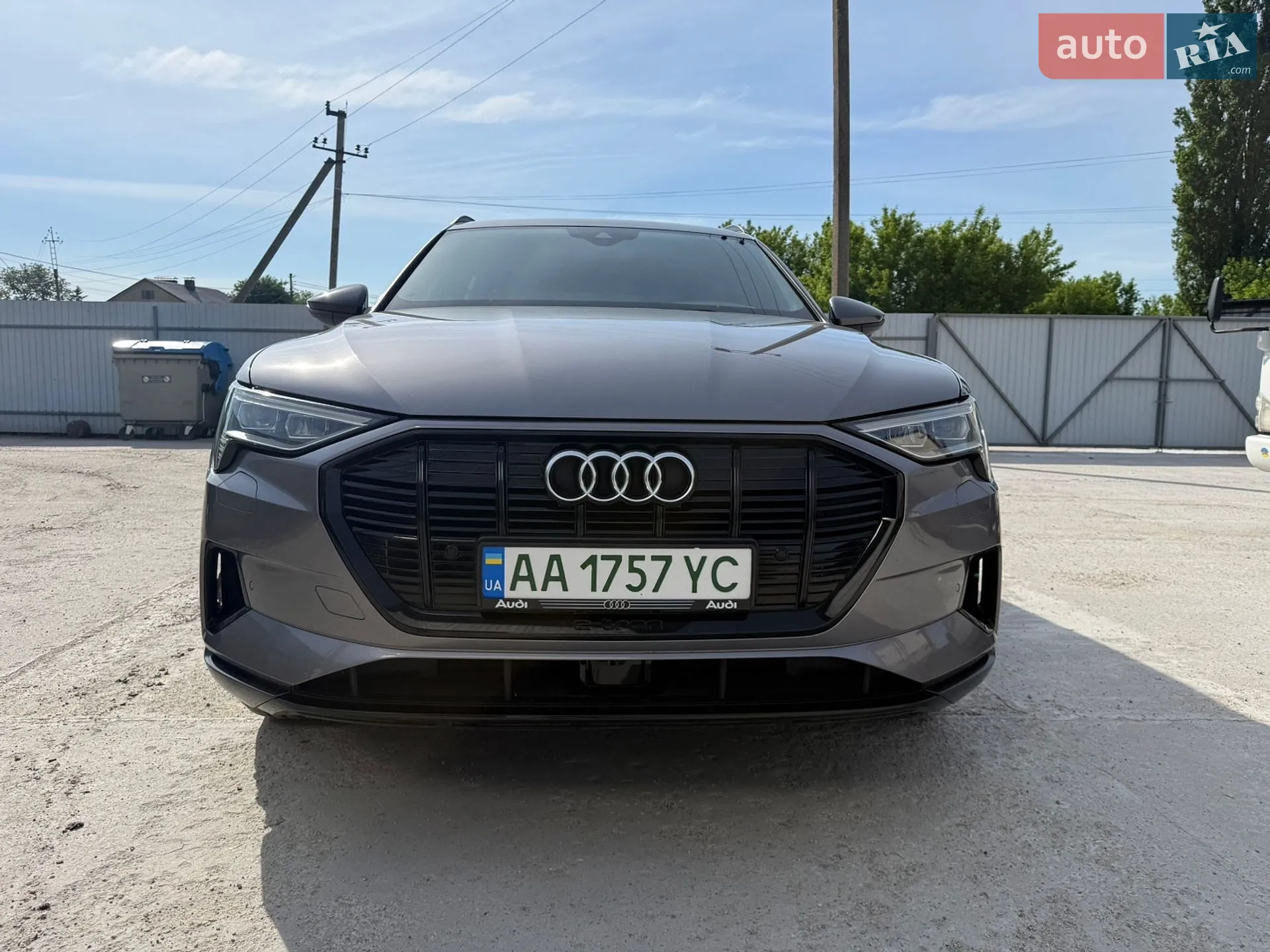 2019 Audi e-tron - мініатюра 2
