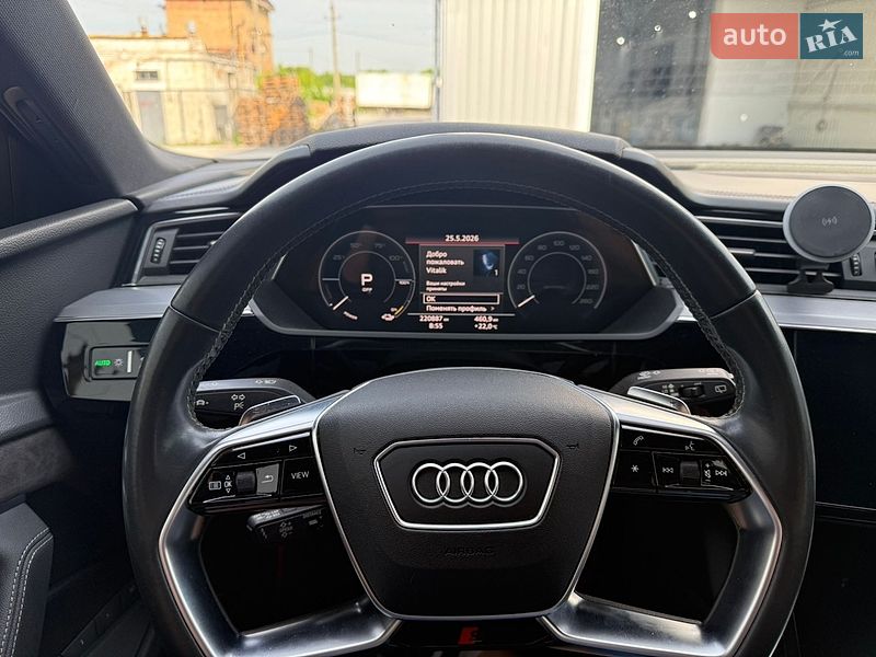 Внедорожник / Кроссовер Audi e-tron 2019 в Киеве