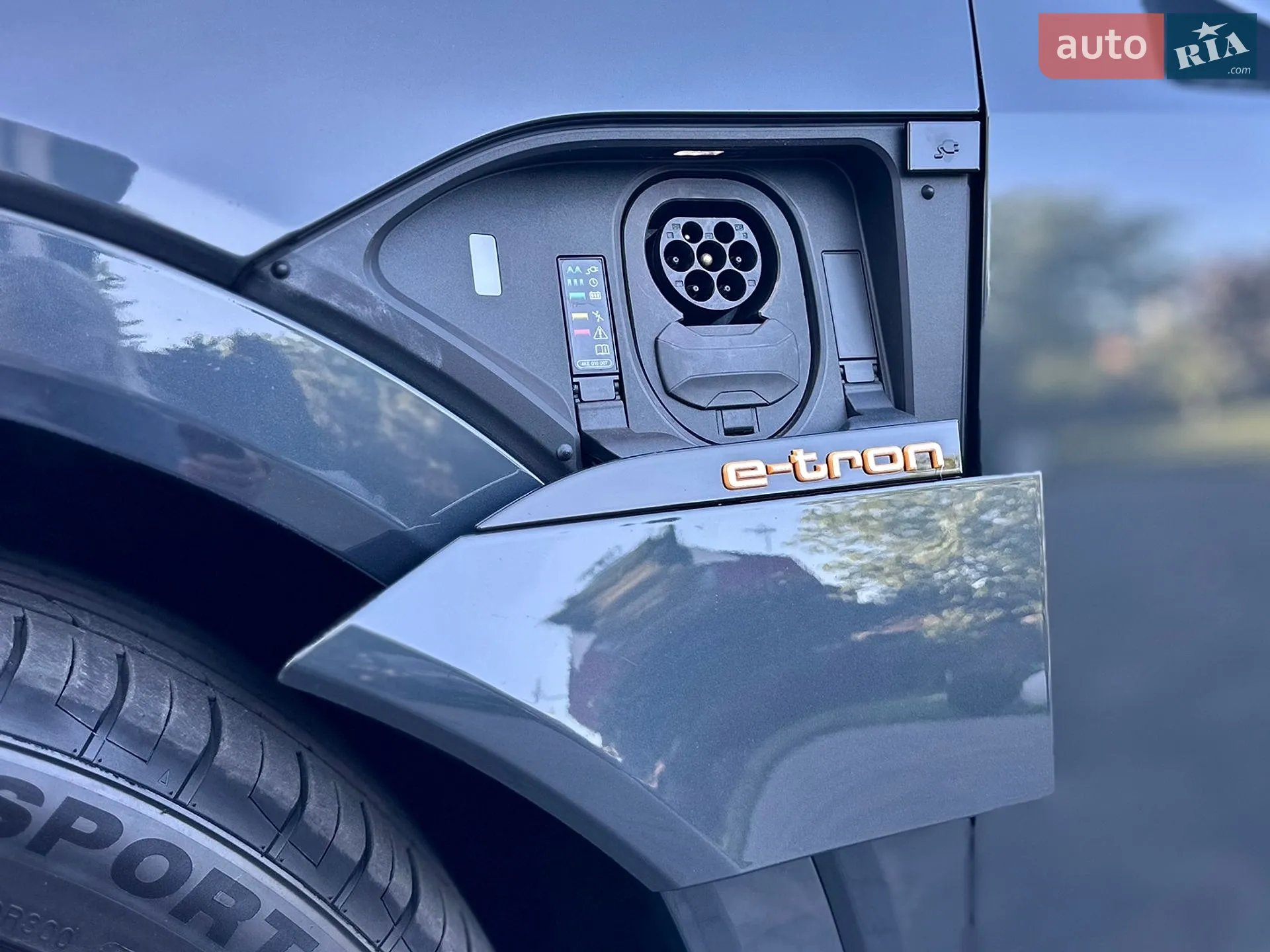 2020 Audi e-tron - мініатюра 28