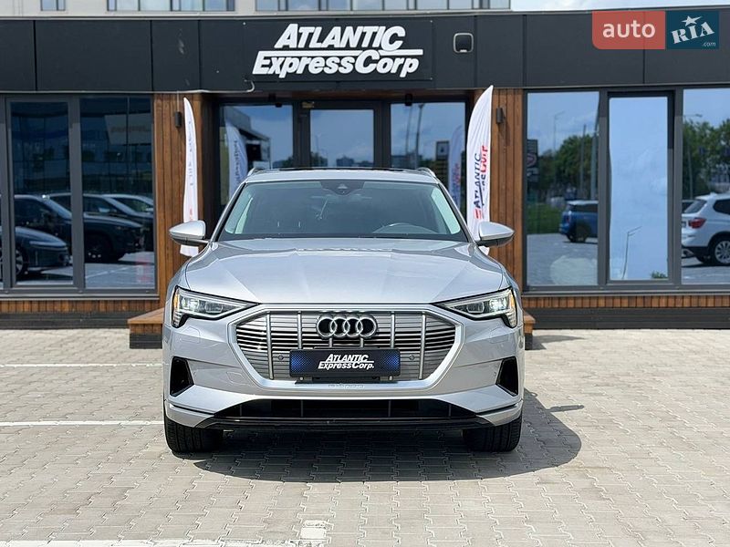 Внедорожник / Кроссовер Audi e-tron 2022 в Киеве