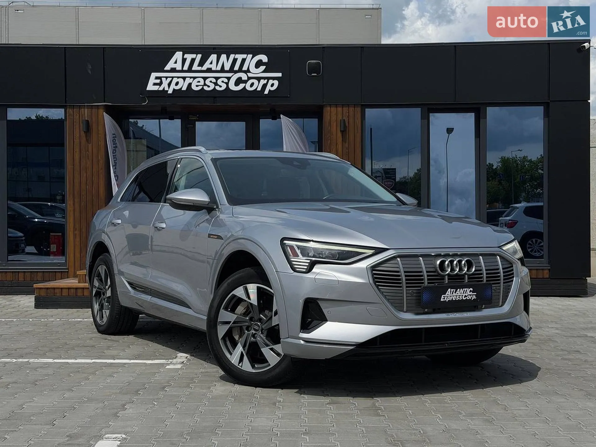 2022 Audi e-tron - фото 1