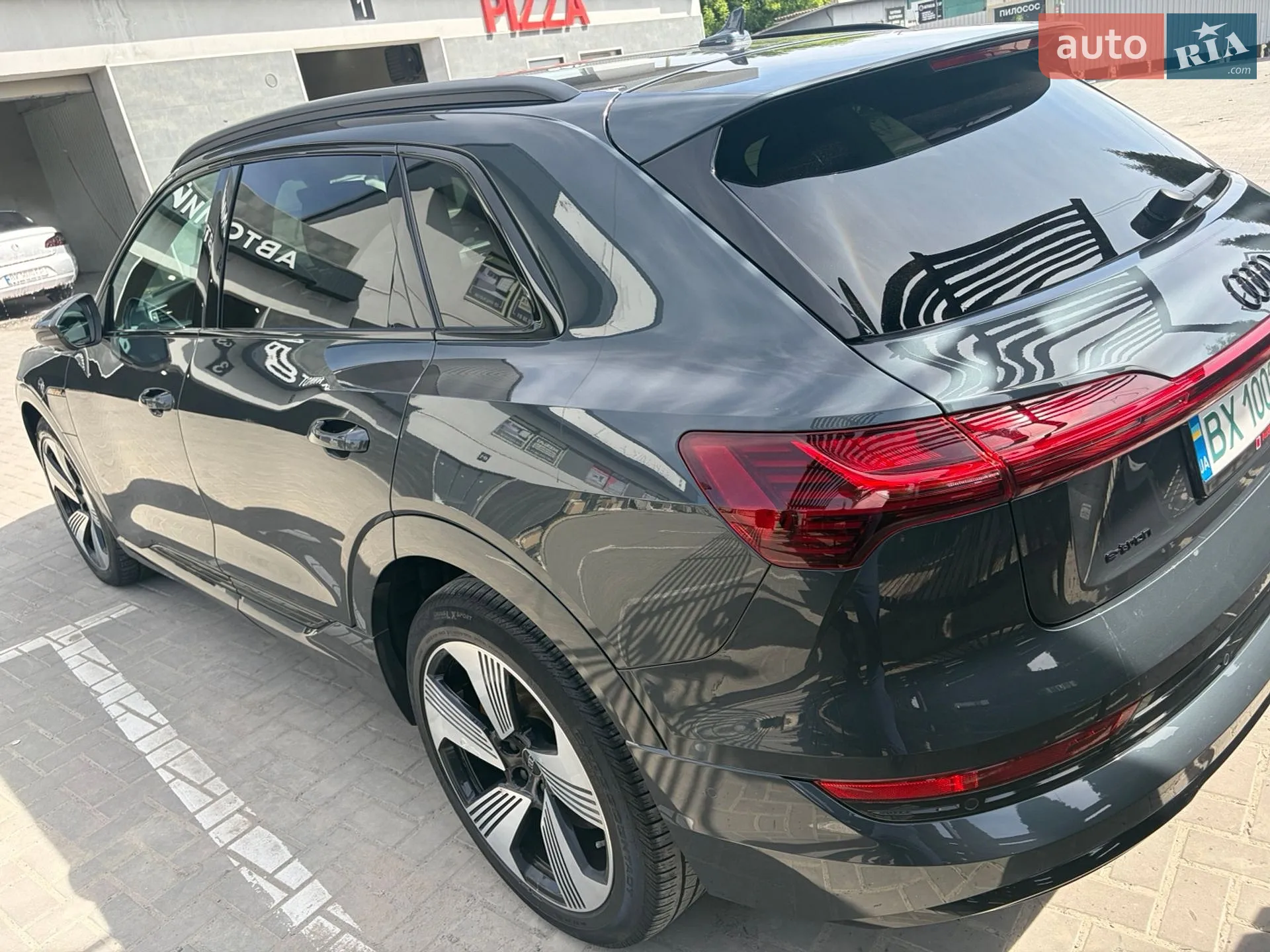 2021 Audi e-tron - мініатюра 8