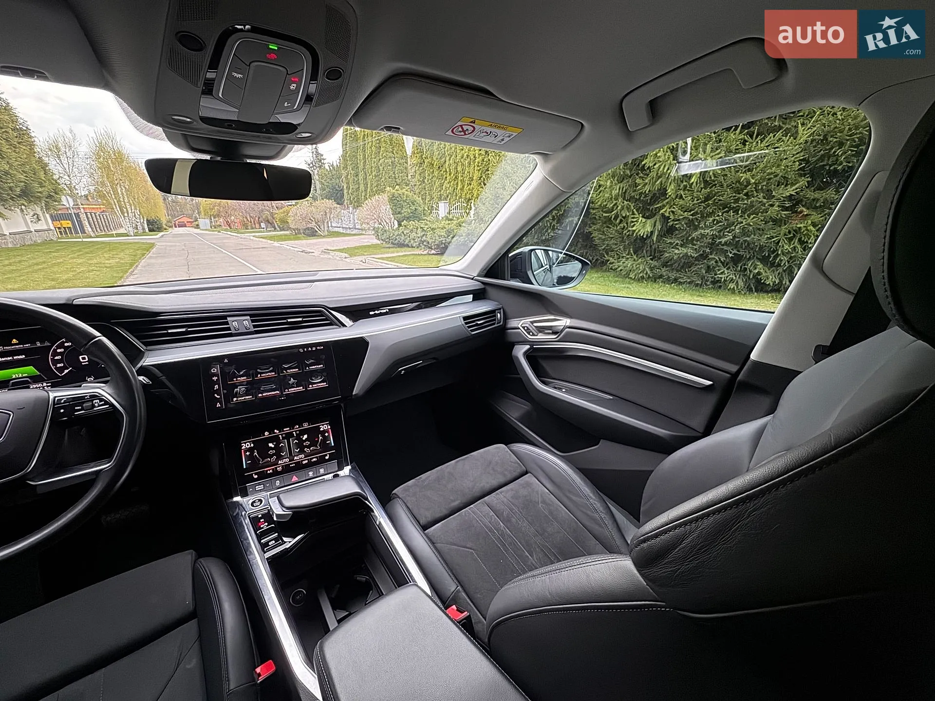 2022 Audi e-tron - мініатюра 25