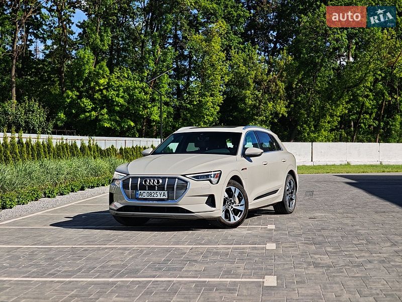 Audi e-tron 2021