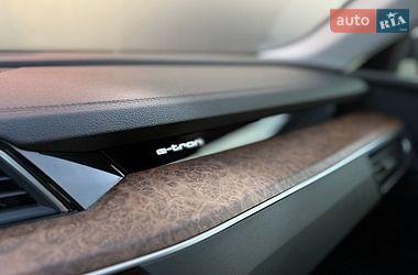 Внедорожник / Кроссовер Audi e-tron 2019 в Львове