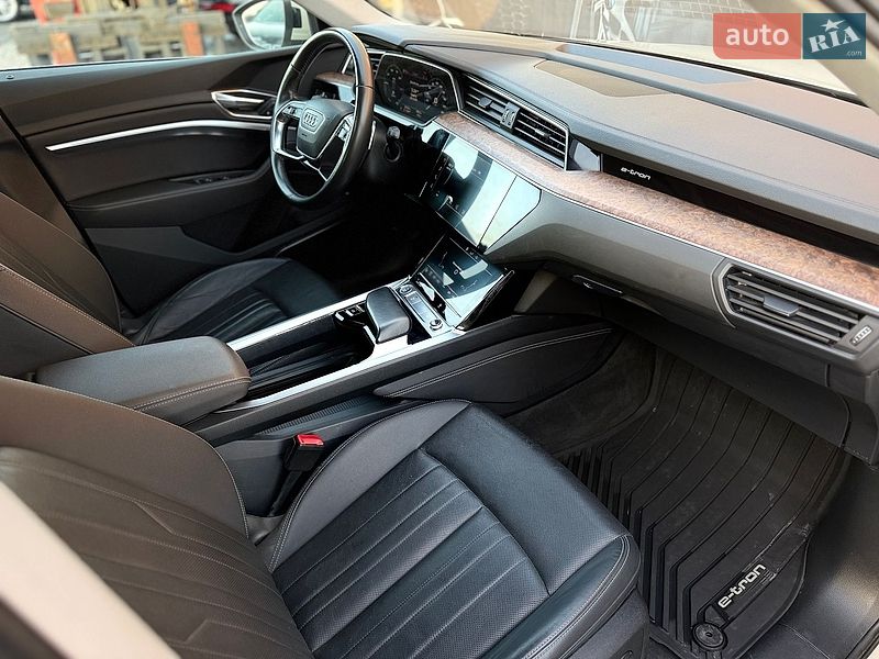 Внедорожник / Кроссовер Audi e-tron 2019 в Львове