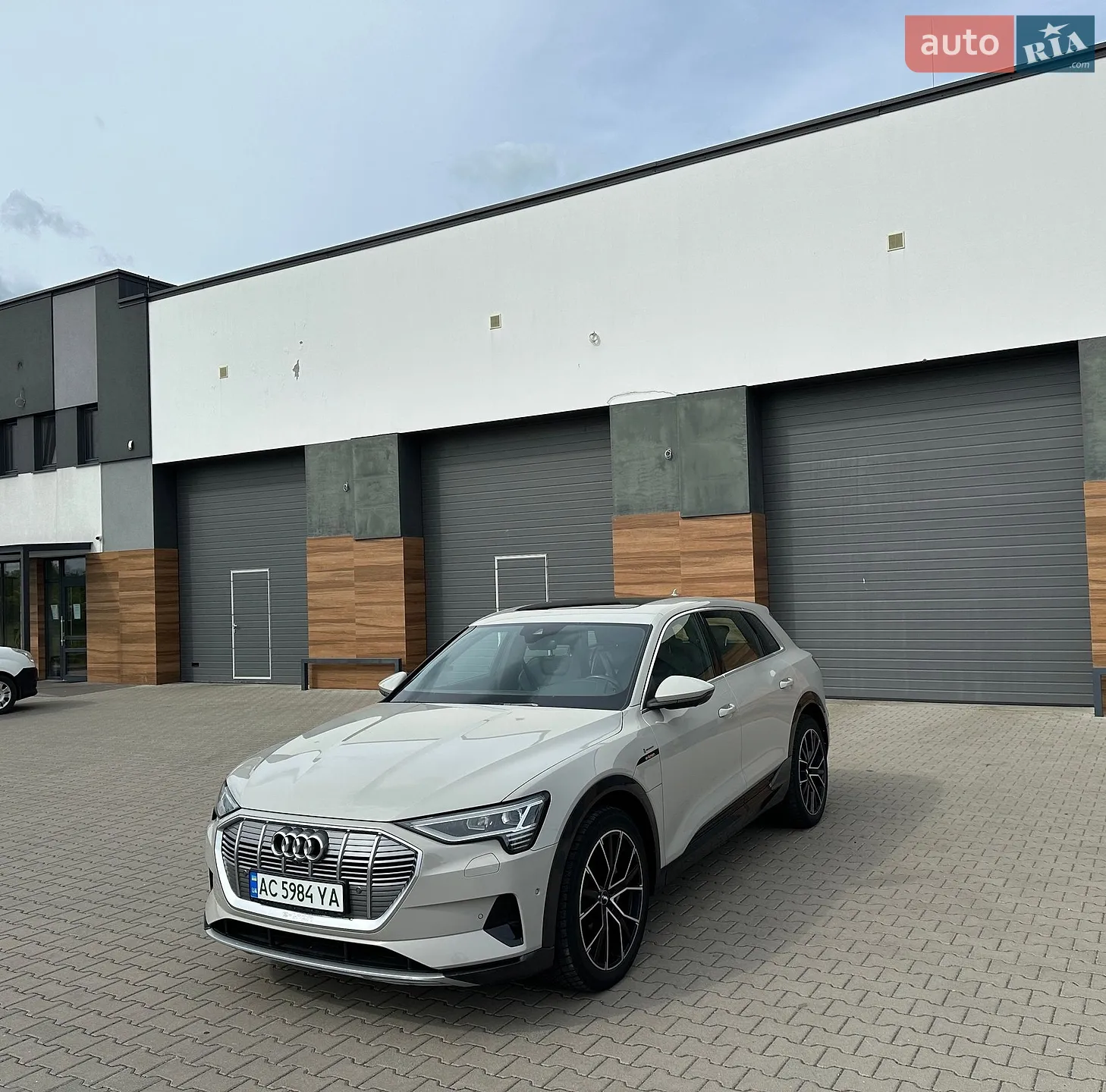 2020 Audi e-tron - мініатюра 15