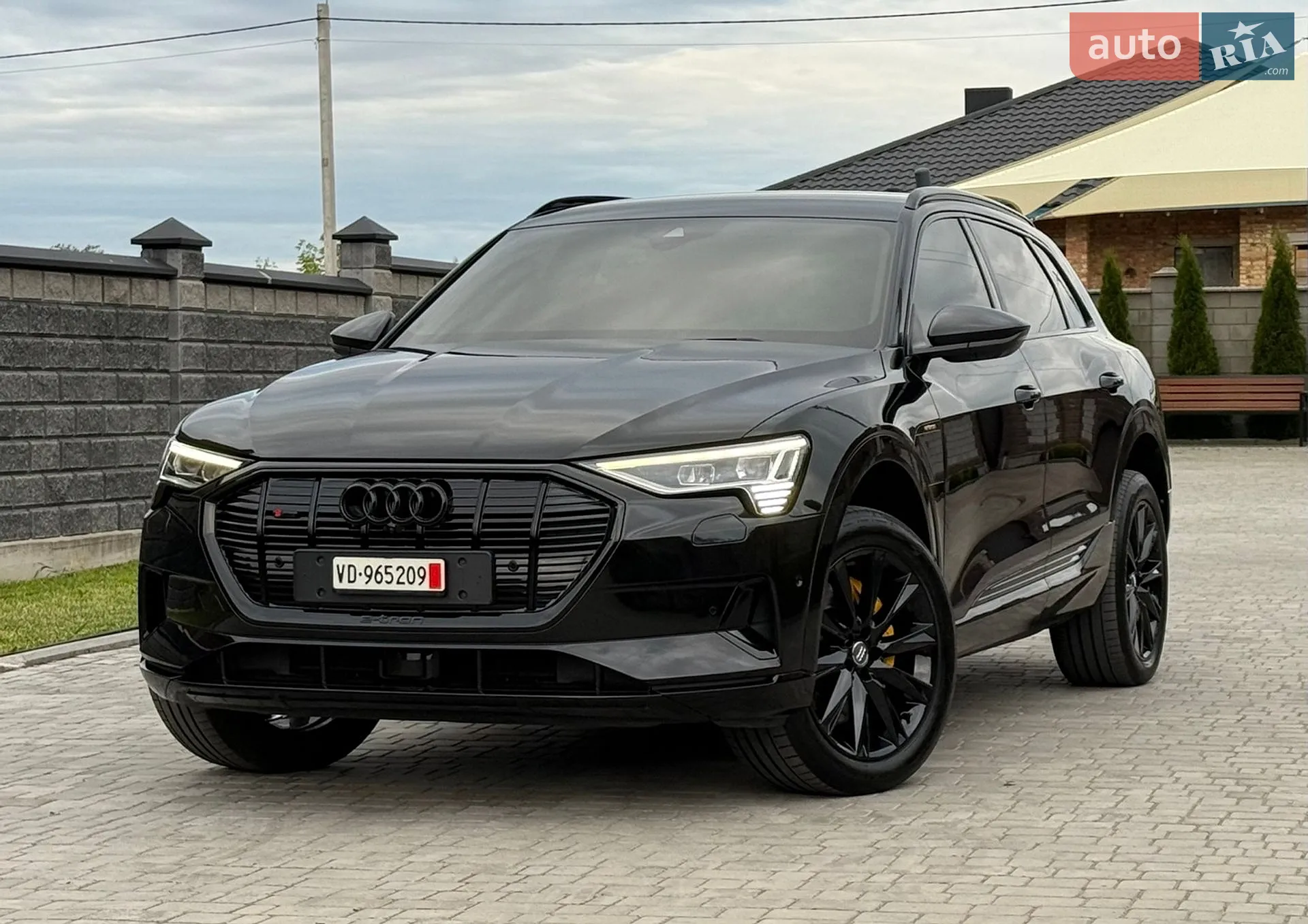 2019 Audi e-tron - мініатюра 90