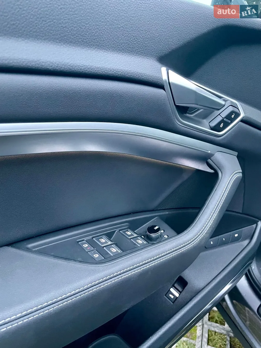 2020 Audi e-tron - мініатюра 13
