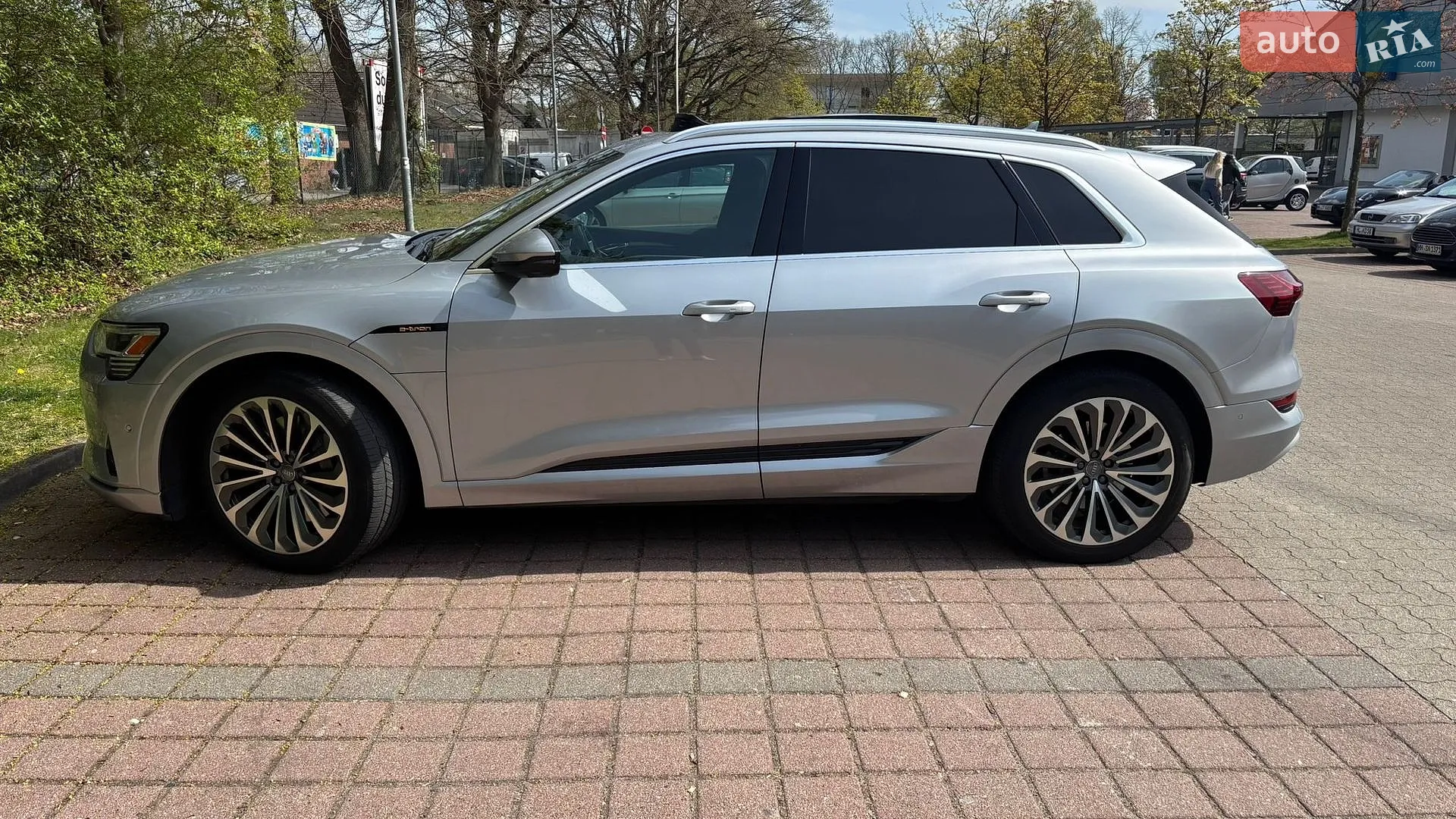 2019 Audi e-tron - мініатюра 3