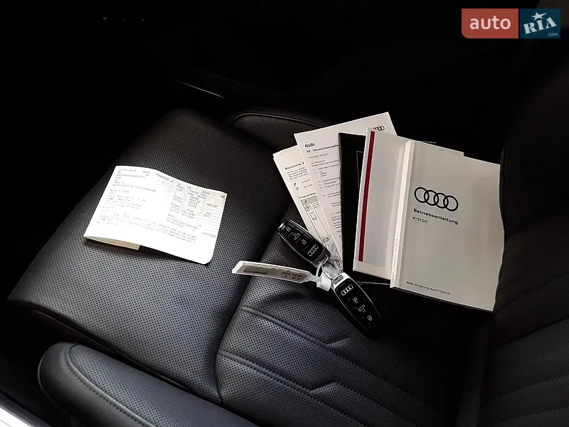 Внедорожник / Кроссовер Audi e-tron 2019 в Киеве документ