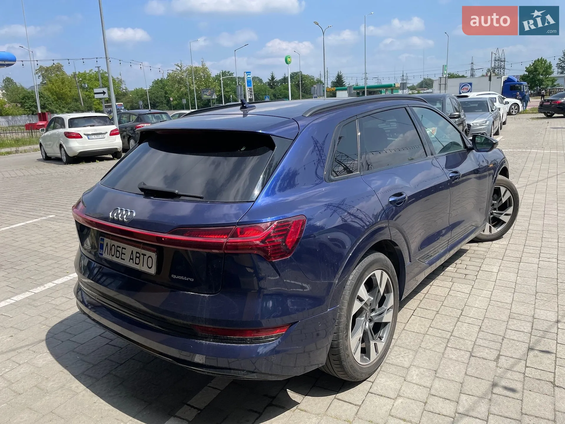 2020 Audi e-tron - мініатюра 2
