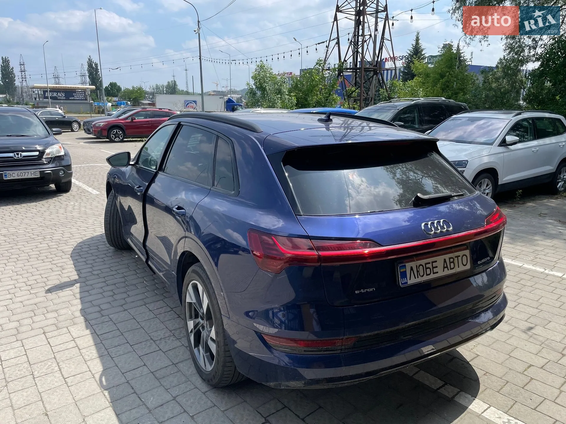 2020 Audi e-tron - мініатюра 3
