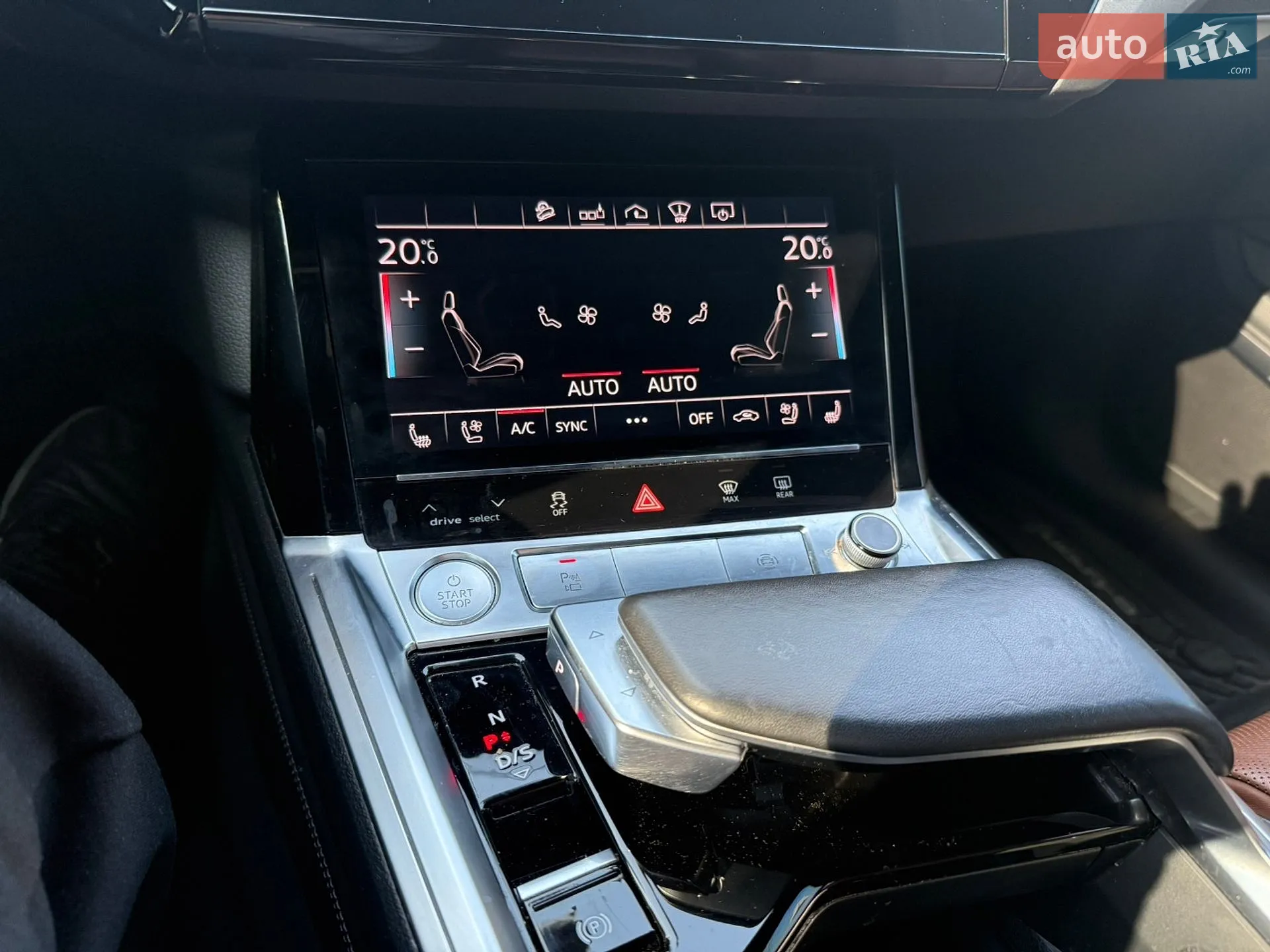 2019 Audi e-tron - мініатюра 8