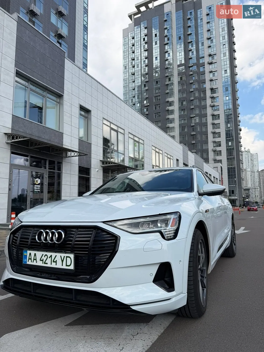 2021 Audi e-tron - мініатюра 2