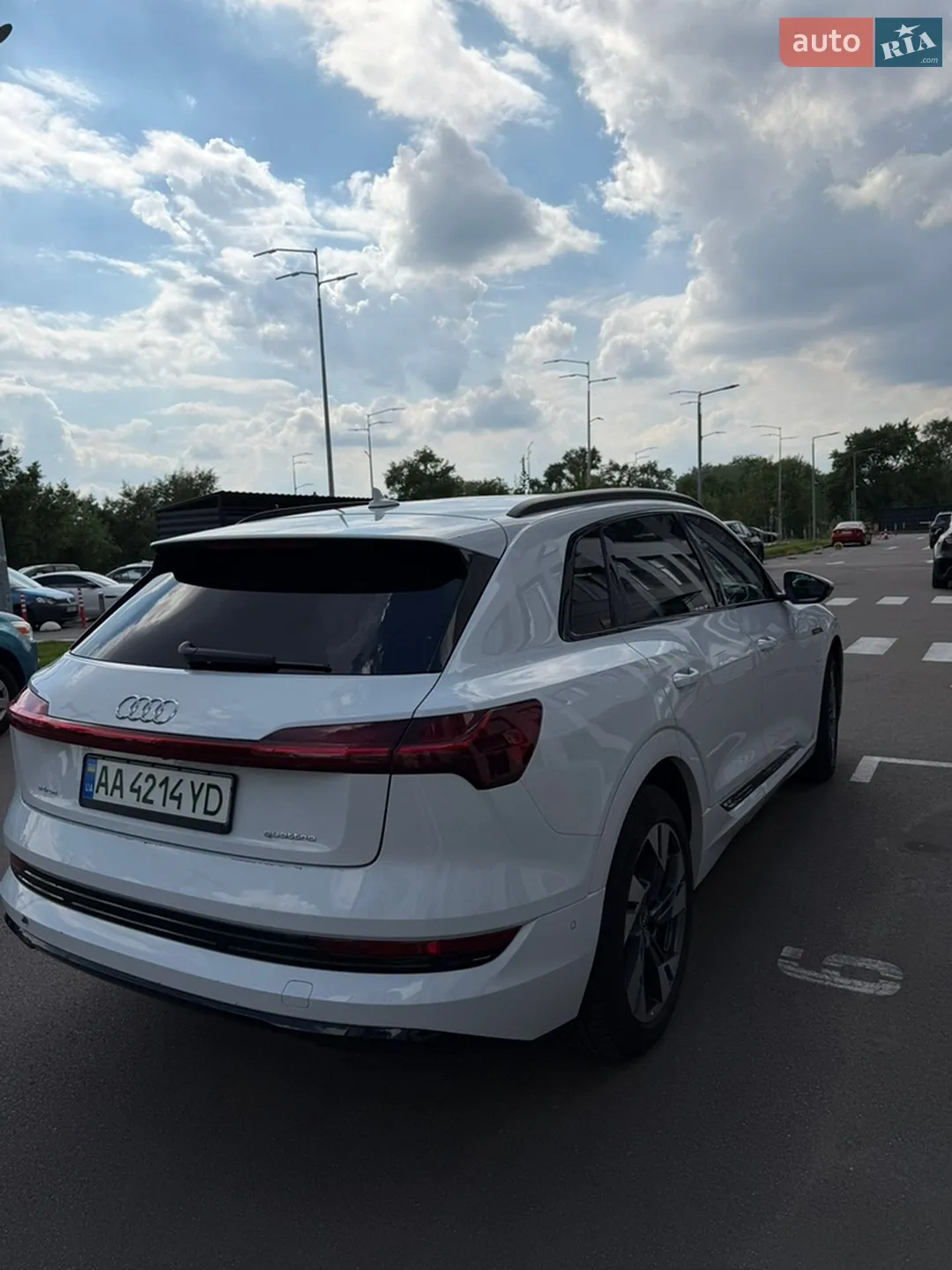 2021 Audi e-tron - мініатюра 12
