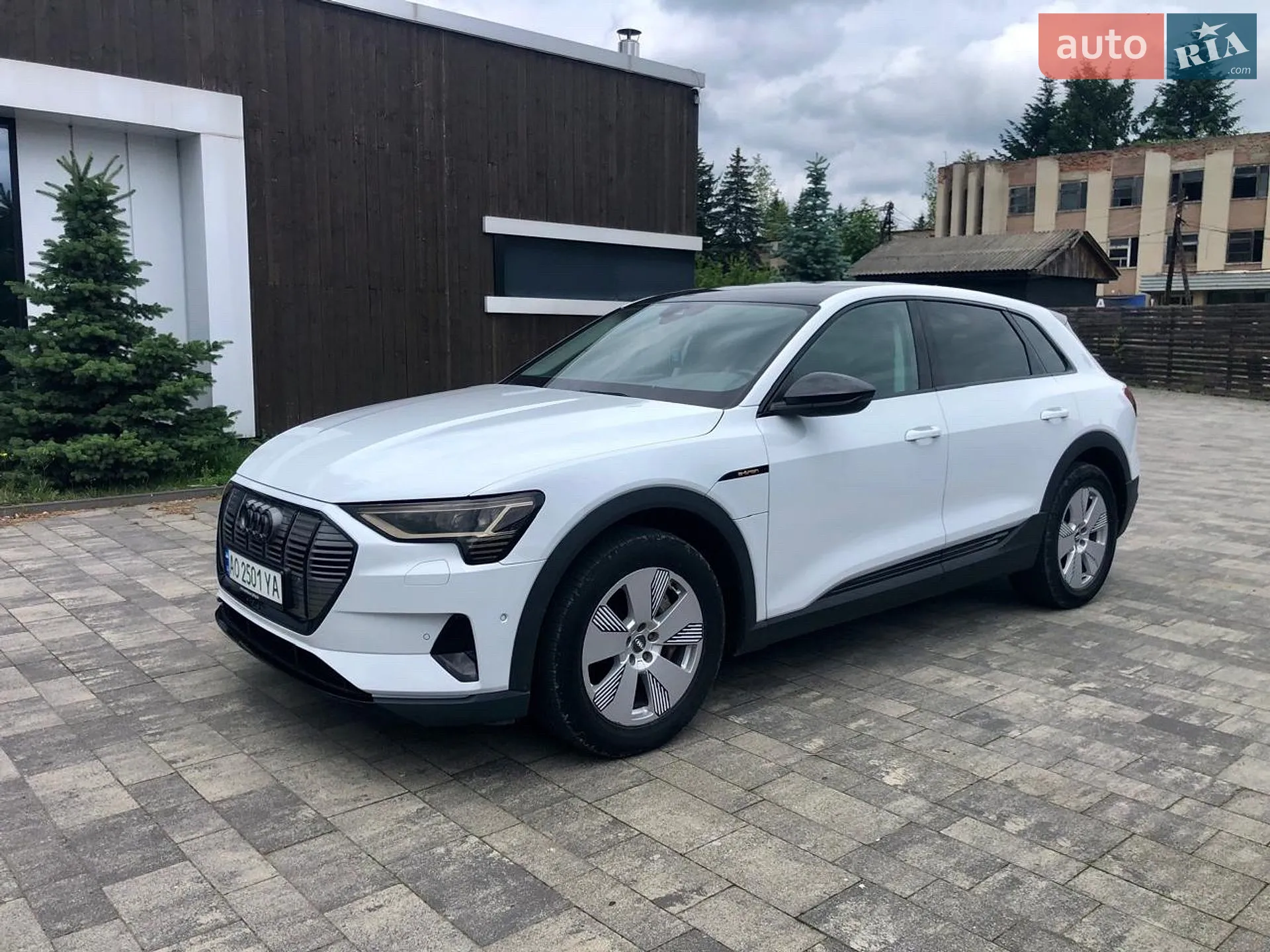 2019 Audi e-tron - мініатюра 5