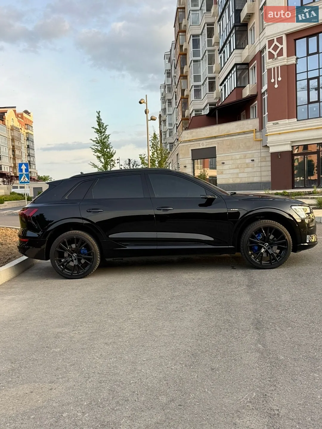 2019 Audi e-tron - мініатюра 4