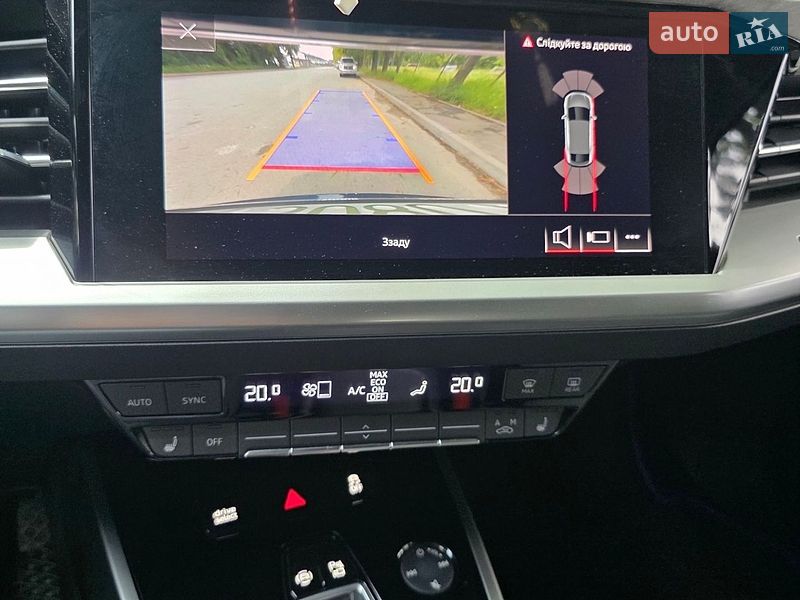 Позашляховик / Кросовер Audi e-tron 2022 в Звягелі