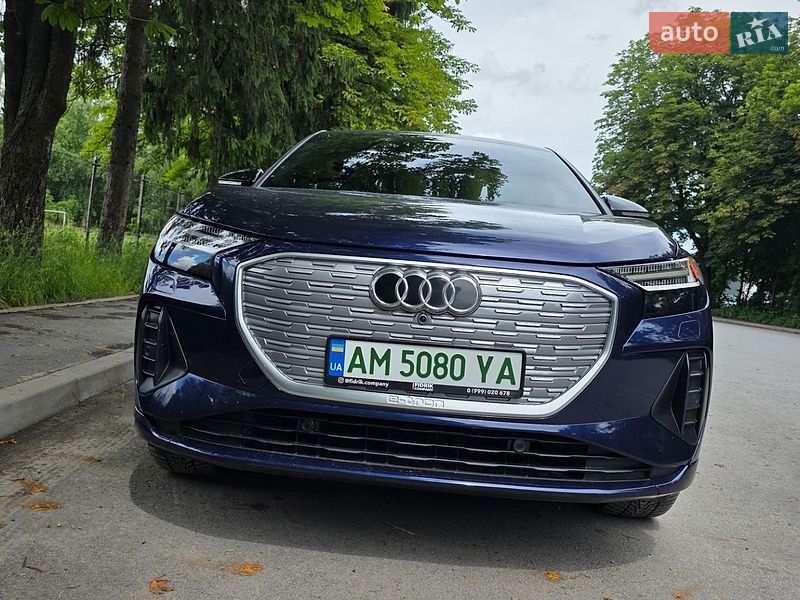 Позашляховик / Кросовер Audi e-tron 2022 в Звягелі