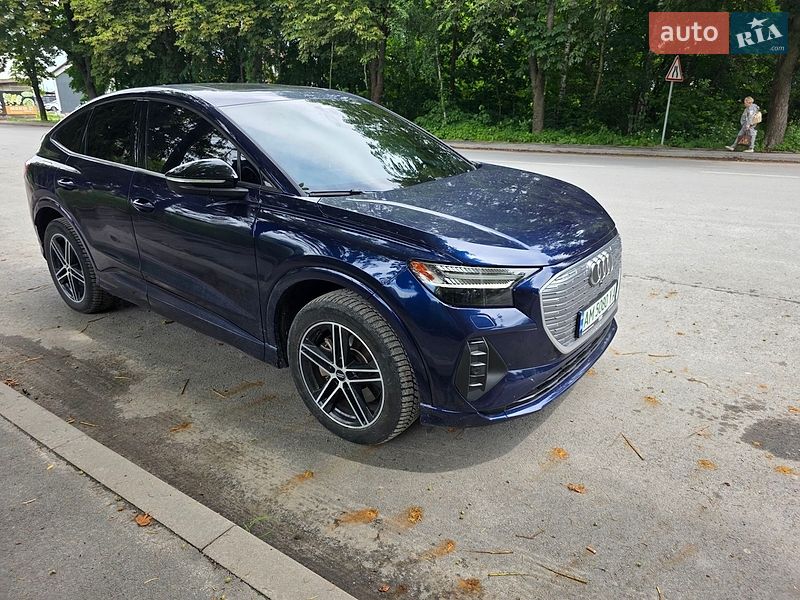 Позашляховик / Кросовер Audi e-tron 2022 в Звягелі