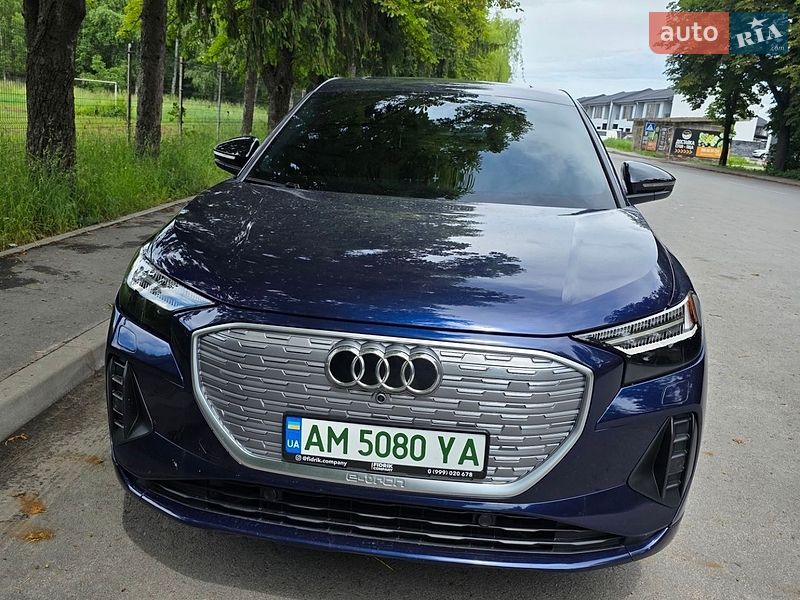 Позашляховик / Кросовер Audi e-tron 2022 в Звягелі
