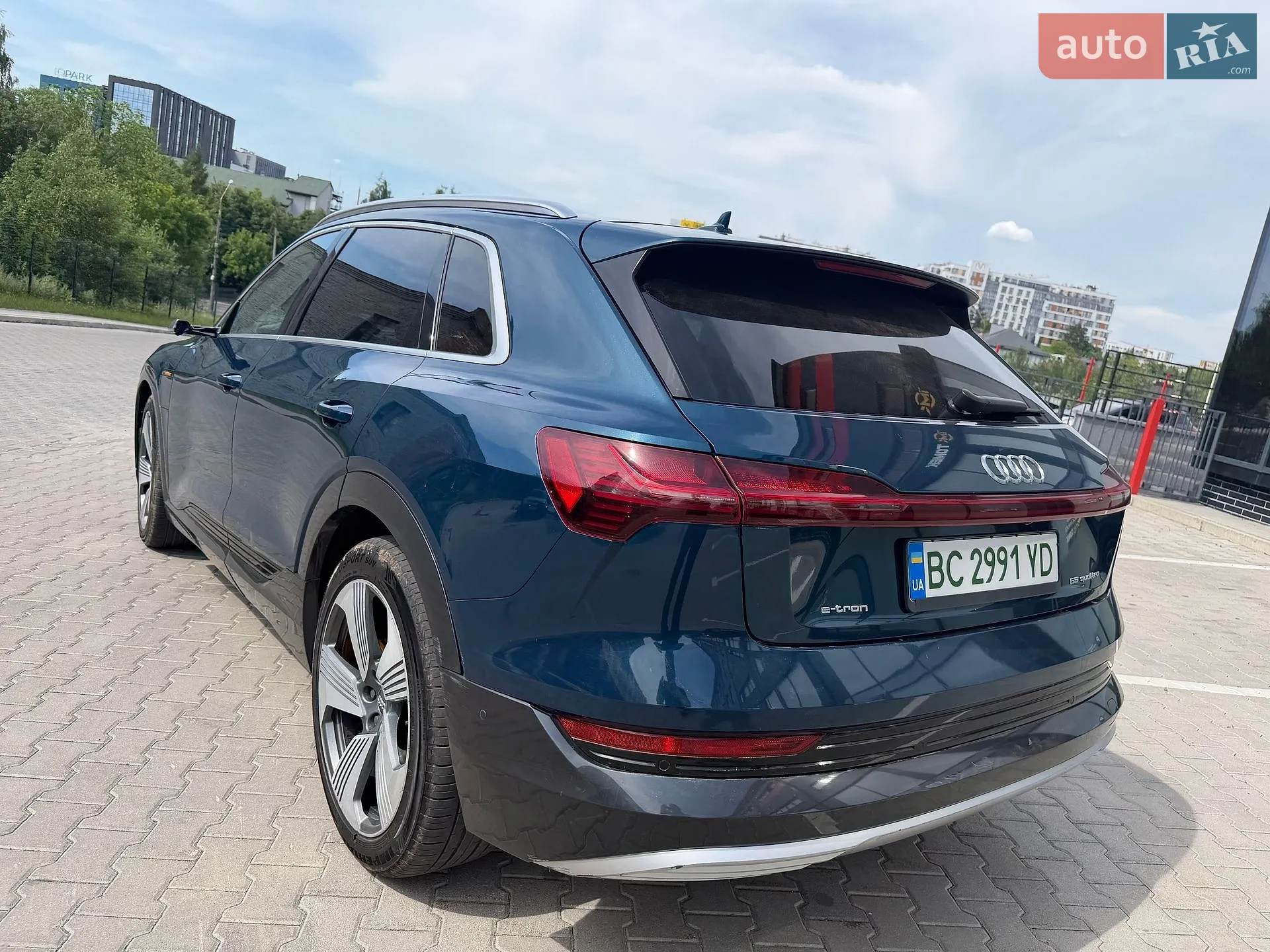 2019 Audi e-tron - мініатюра 13