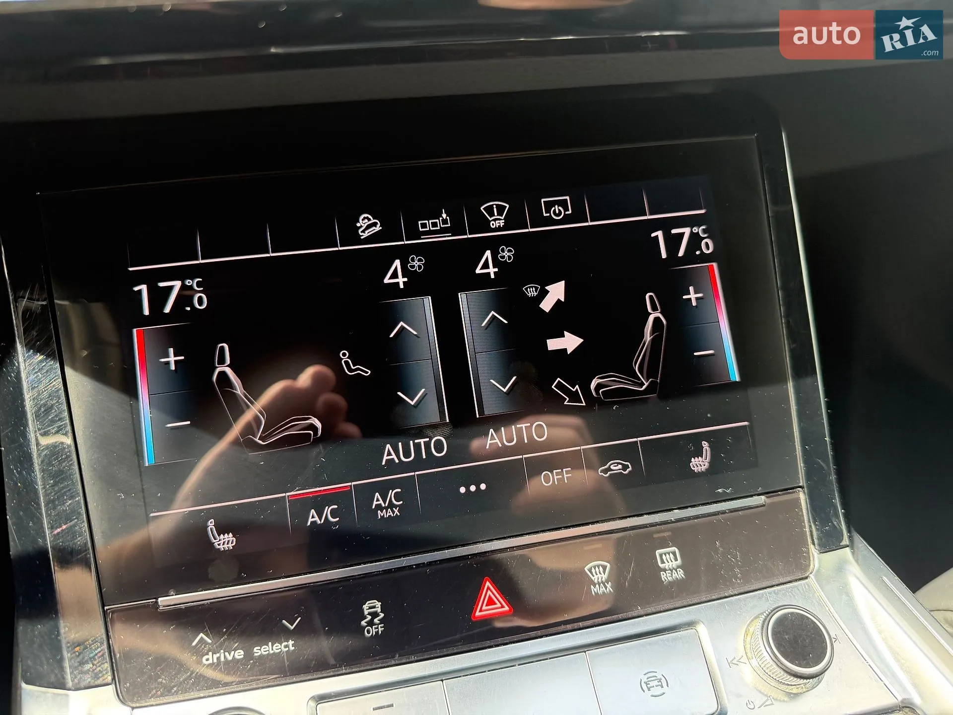 2019 Audi e-tron - мініатюра 35