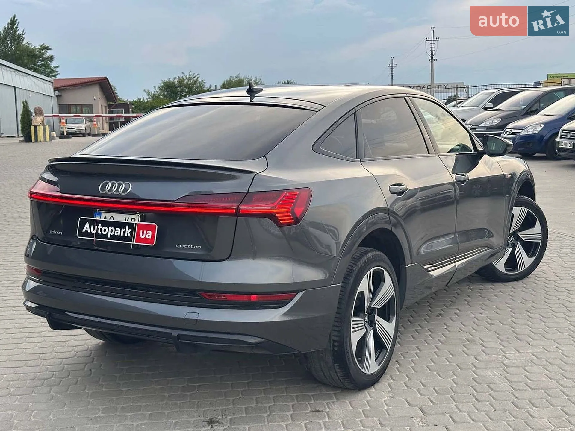 2020 Audi e-tron - мініатюра 6