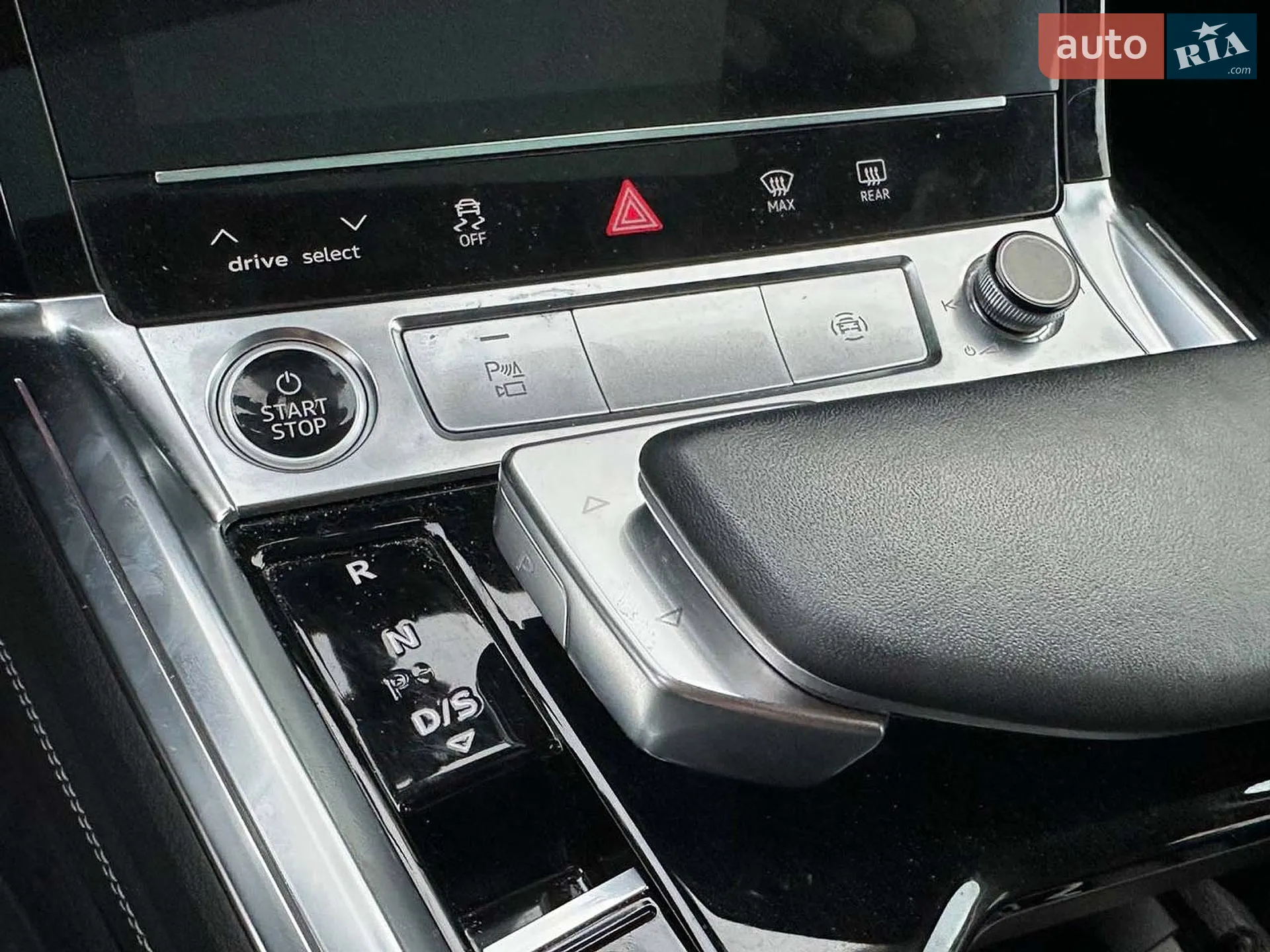 2020 Audi e-tron - мініатюра 16