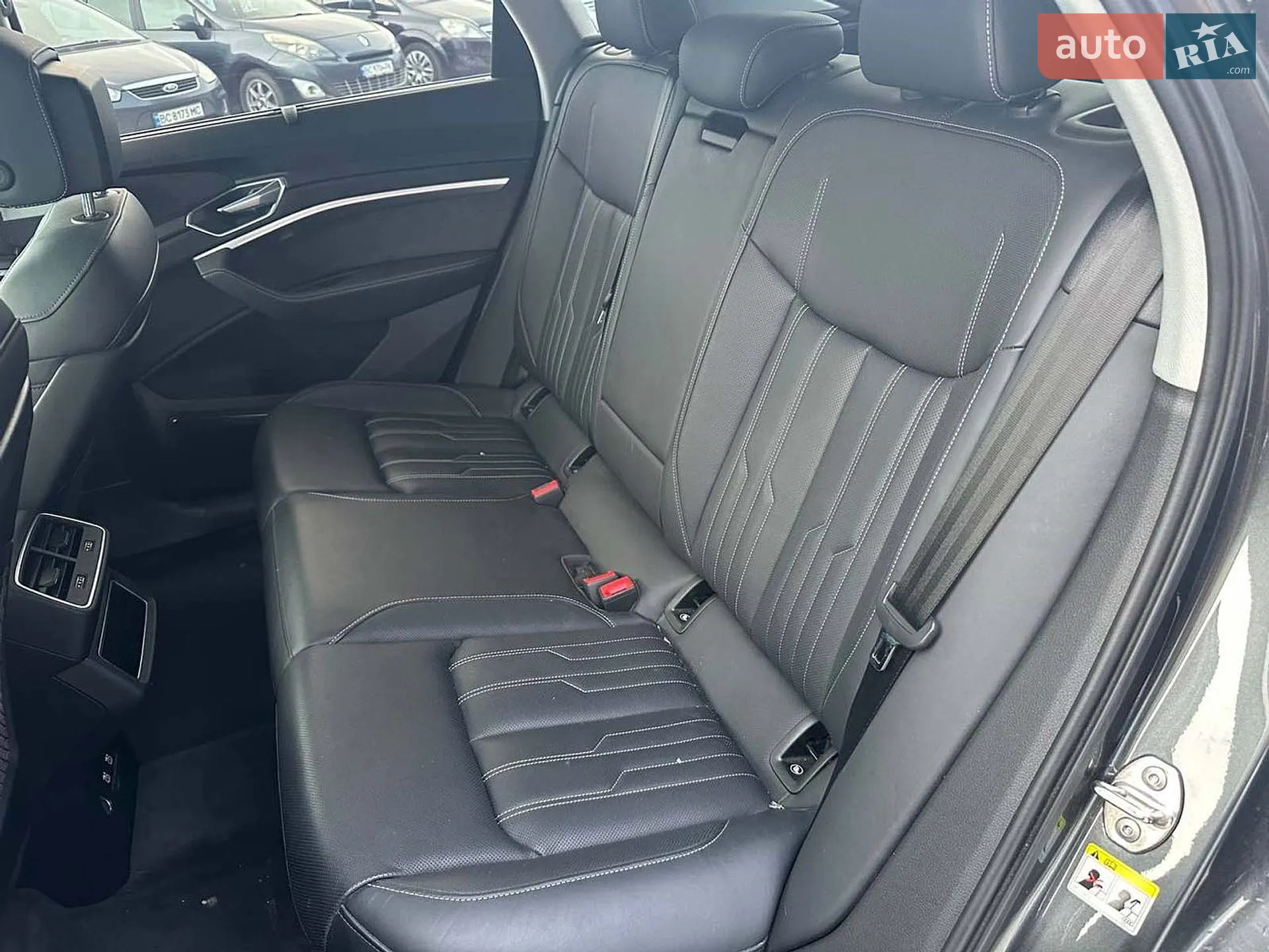 2020 Audi e-tron - мініатюра 21
