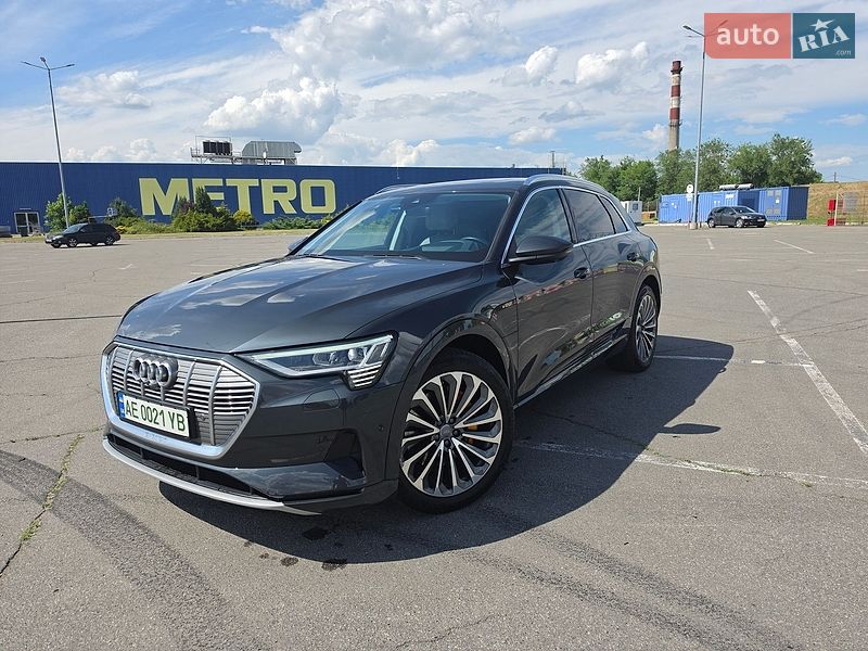 Позашляховик / Кросовер Audi e-tron 2020 в Дніпрі